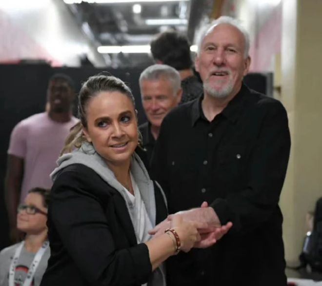 窗口期阿森纳备战德国杯；扳平良机细节曝光；质疑声仍在；临场指挥获称赞(泽连斯基辟谣离开基辅)