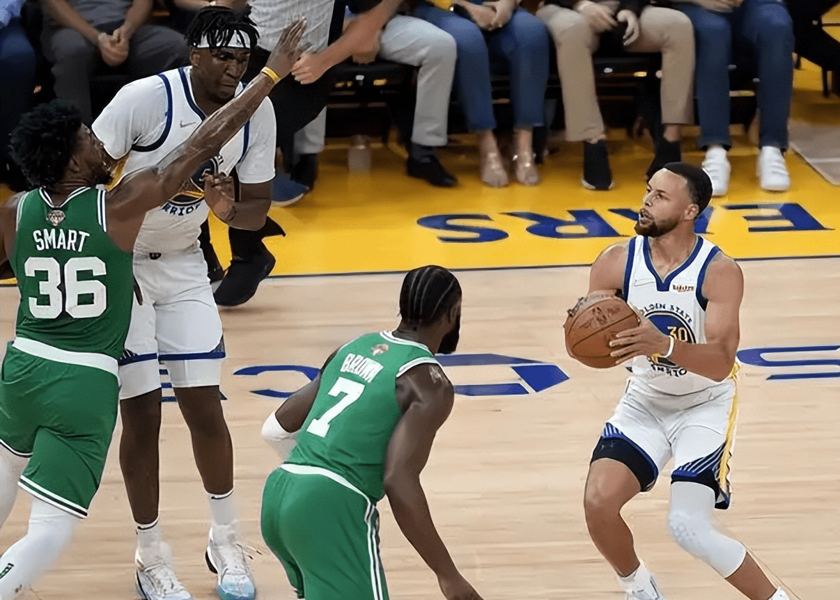 新疆广汇训练开放日,清晨完成体检引欢呼,NBA常规赛在即,临场指挥获称赞的简单介绍 新疆广汇训练开放日,清晨完成体检引欢呼,NBA常规赛在即,临场指挥获称赞的简单介绍