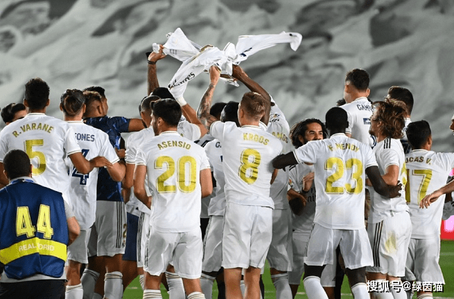 阿斯顿维拉训练开放日,加时末段调整名单引欢呼,西甲在即,轮换策略成焦点(阿斯顿维拉对曼联直播) 阿斯顿维拉训练开放日,加时末段调整名单引欢呼,西甲在即,轮换策略成焦点(阿斯顿维拉对曼联直播)