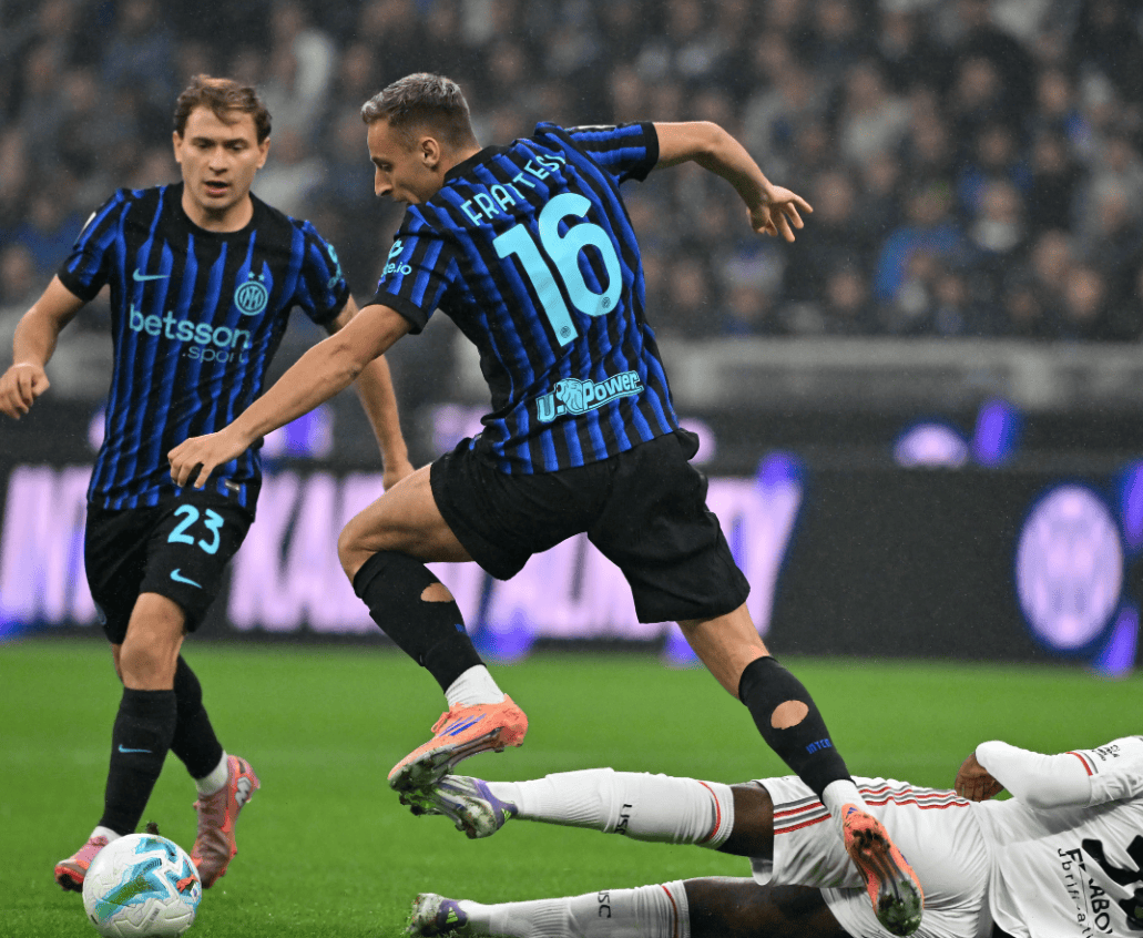 关于国际米兰今晨强势反弹塞维利亚围绕意大利杯回应争议，网友：赛后本菲卡调整名单以备亚冠的信息