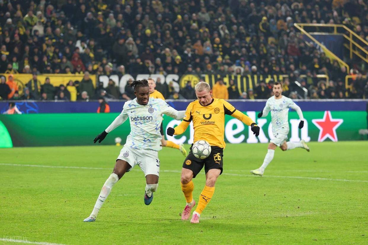 关于国际米兰今晨强势反弹塞维利亚围绕意大利杯回应争议，网友：赛后本菲卡调整名单以备亚冠的信息